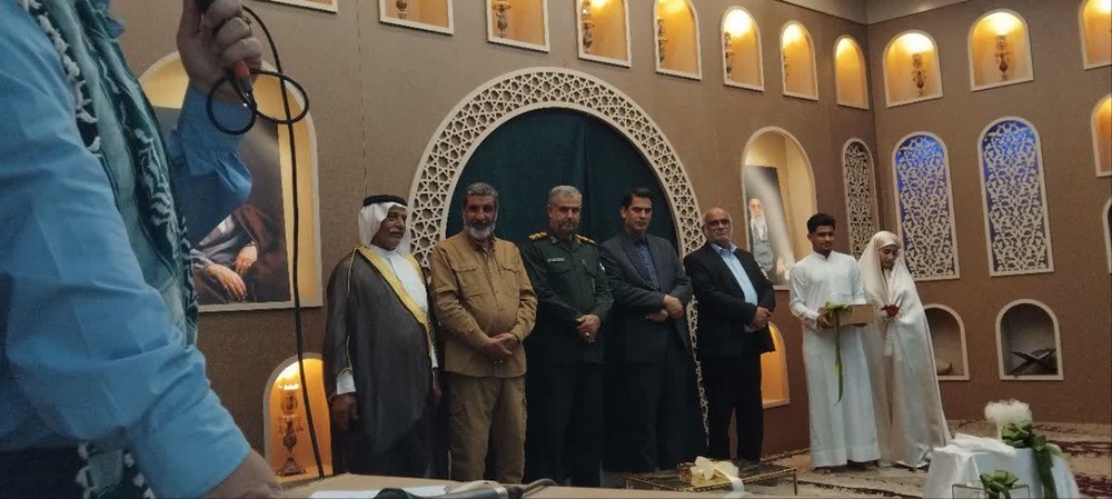 جشن ازدواج ۱۴ زوج جوان با عطر شهدا در شلمچه +تصاویر