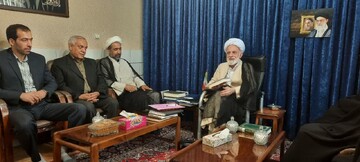 تصاویر/ بازدید مدیر و کادر حوزه علمیه خواهران استان مرکزی با نماینده ولی فقیه در استان