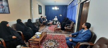 تصاویر/ بازدید مدیر و کادر حوزه علمیه خواهران استان مرکزی با نماینده ولی فقیه در استان
