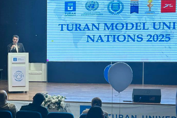 جمهوری اسلامی ایران بر نقش مؤثر جوانان تأکید دارد