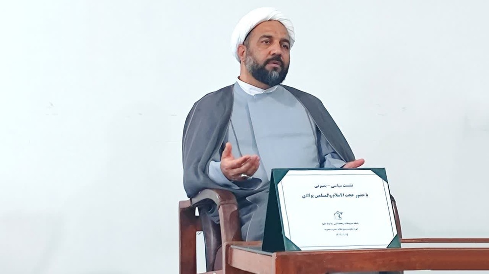 نشانه ولایتمداری اطاعت پذیری است