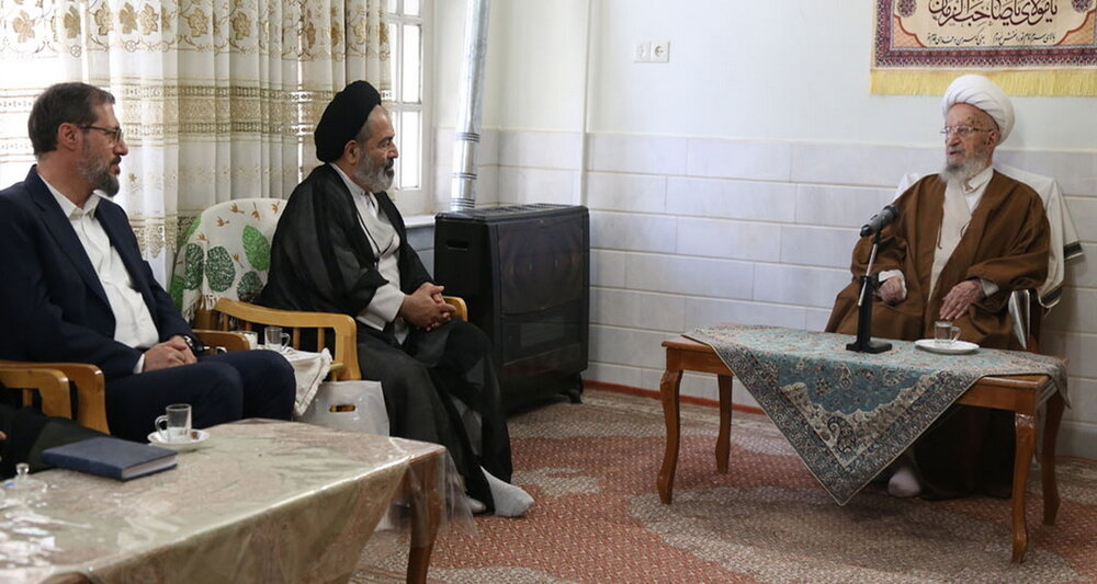 ضرورت رفع نواقص فعالیت‌های حج و عمره و کاهش قیمت حج