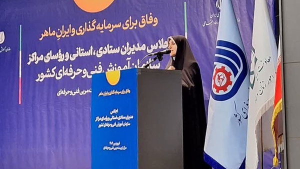 زنان و مردان، دو بال توسعه کشور هستند