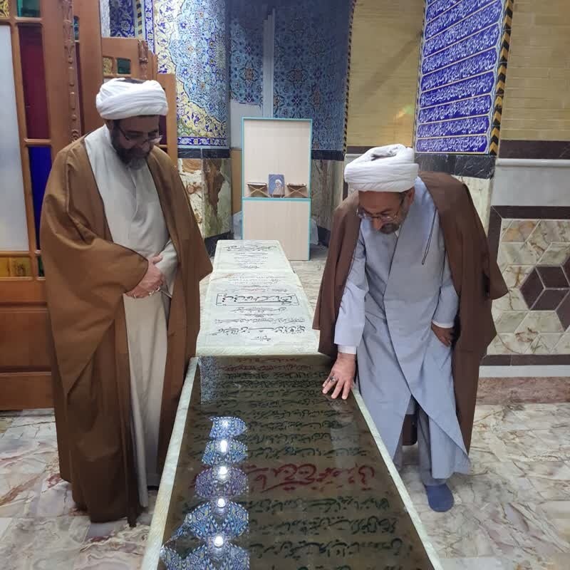 حضور مدیر حوزه‌های علمیه خواهران کشور بر سر مزار شهید آیت‌الله صدوقی