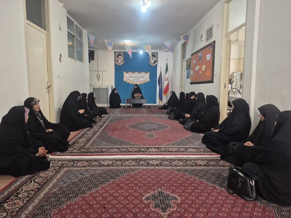 تقویت همکاری خانه و حوزه برای تربیت طلاب موفق در ساوه