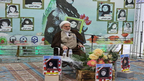 دیانت، صبر و شجاعت شاخصه‌های شهدای زن کردستان است