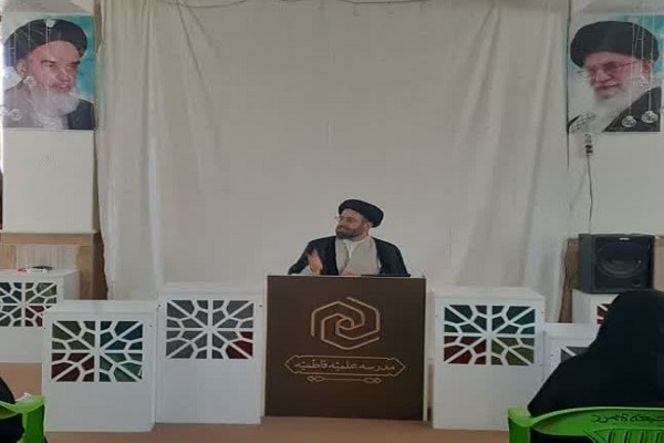 علم مایه اصلی طلبه است