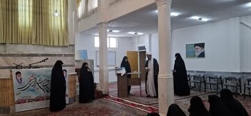 مرحله مدرسه ای هفدهمین جشنواره فراخوان بانوی کرامت و رشد گروهی دهم در مدرسه علمیه الزهرا (س) اراک