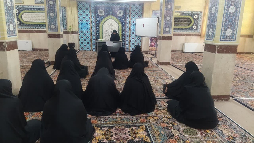 بازدید دانش‌آموزان از حوزه علمیه کامیاران  