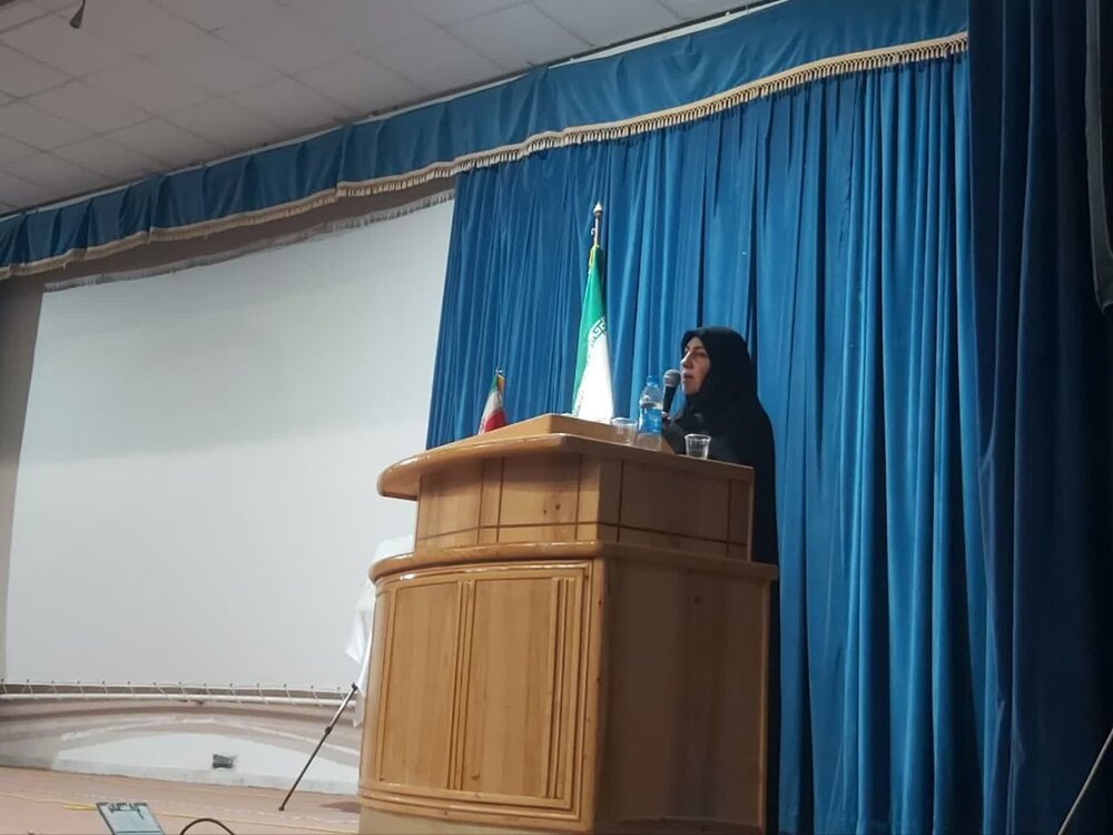 برگزاری محفل شهدایی با حضور مادر شهید علی وردی در آشتیان 