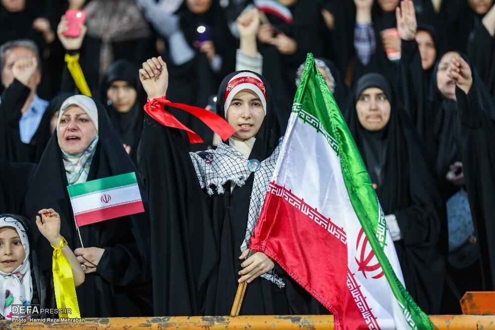 با رعایت موازین شرعی و اهتمام به مسائل فقهی، حضور بانوان در ورزشگاه‌ها میسر می‌شود