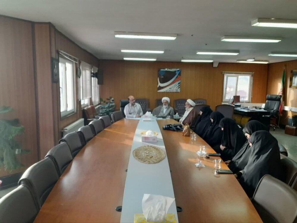 دیدار امام جمعه و اساتید مدرسه علمیه معصومیه تفرش با فرماندار جدید