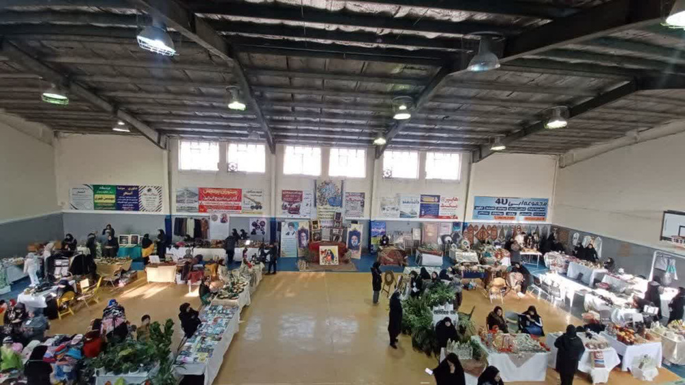 ۱۰۰ بانوی کار آفرین در چناران تولیدات خود را به نمایش می گذارند