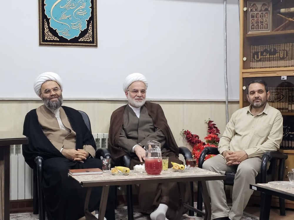 بازدید نماینده ولی‌فقیه از مدرسه علمیه خواهران سقز و برگزاری آیین بزرگداشت میلاد حضرت معصومه (سلام الله علیها)  