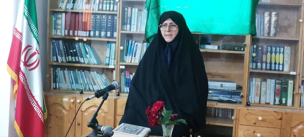 علم در کنار ایمان نردبان انسان است