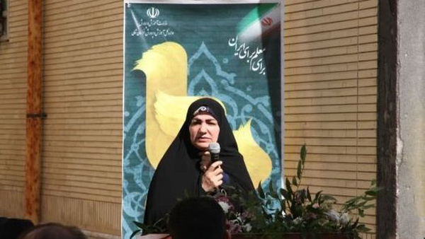 تأکید بر نقش بی‌بدیل بانوان فرهنگی در تربیت نسل آینده