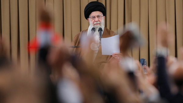 نباید ممنوعیت ورود کالاهایی با مشابه داخلی برداشته شود