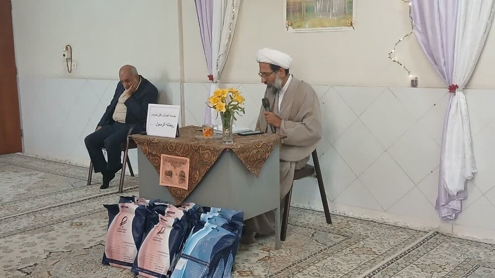 احیای عقل و مبارزه با نفس، راه رسیدن به نورانیت قلب است