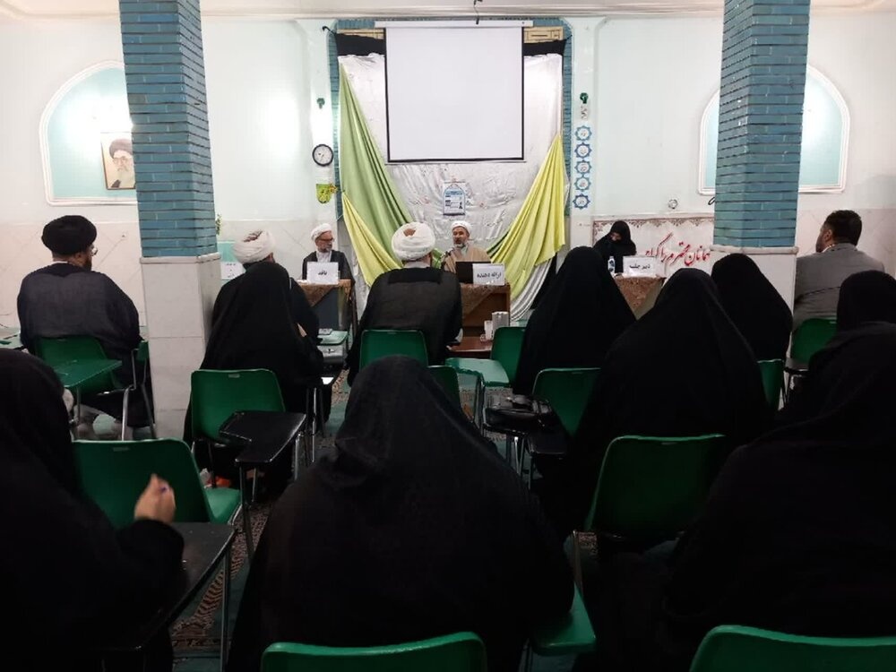 بررسی آثار شرعی و قانونی شروط ضمن عقد نکاح در ساوه