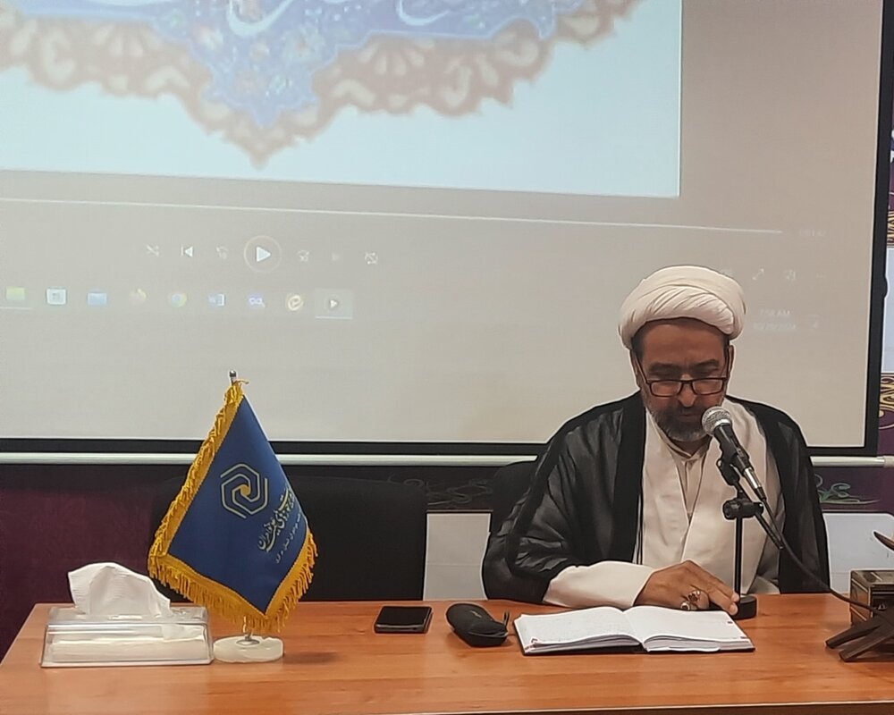 برگزاری کارگاه استحکام خانواده با محوریت تربیت دینی کودکان و آموزش نماز در ساوه