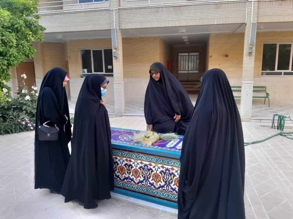 حضور در حوزه‌های علمیه زمینه‌ای برای کسب دانش اهل بیت(علیهم السلام) است