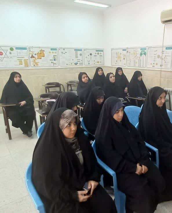 تواضع و فروتنی زینت اخلاق طلبگی است