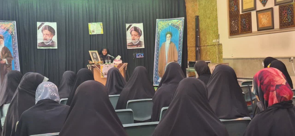 نقش و رسالت زن در پیشگامی عرصه علم و دانایی در مسیر تحول تمدنی