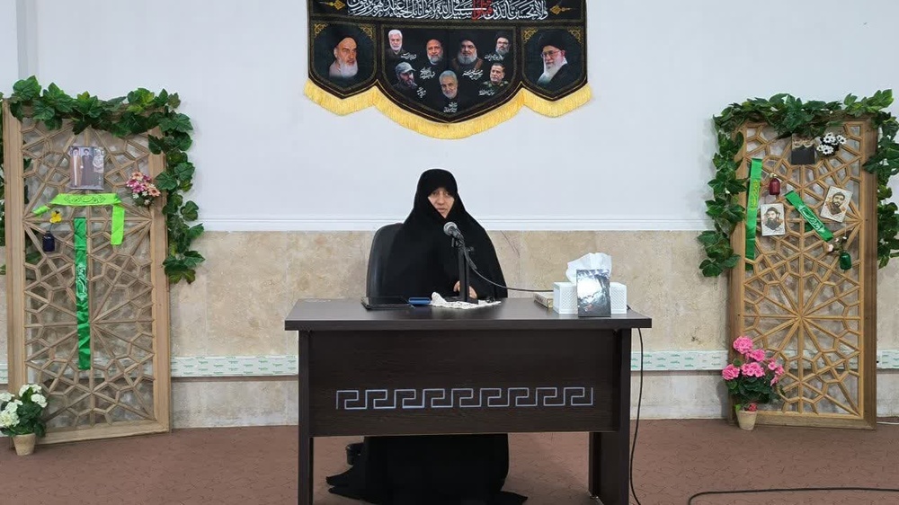 گوش دادن فعال و همدلی دو ابزار ارزشمند برای حل مشکلات و کاهش تنش‌ها است