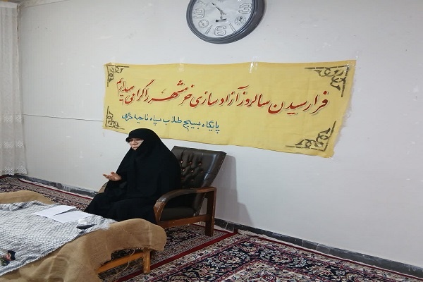 سلاح بانوان طلبه برای مقابله با توطئه‌های دشمن «تبیین» است