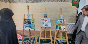 تصاویر/ رونمایی از ۲۴ جلد کتاب در حوزه علمیه خواهران استان مرکزی