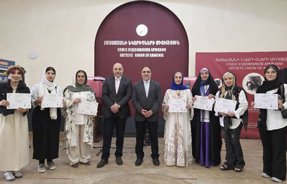 نمایشگاه نقاشی هنرمندان زن ایرانی در ایروان برپا شد