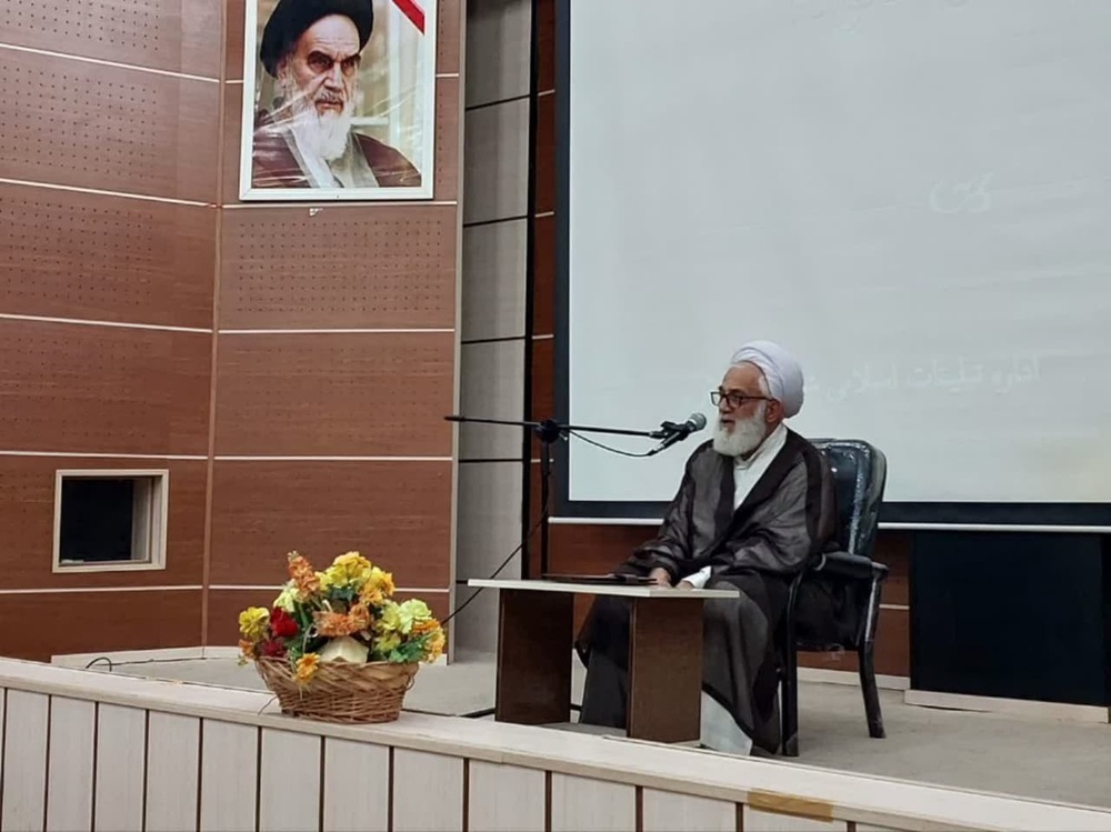 نگاهی به آموزه‌های دینی و نقش وفاداری در روابط خانوادگی