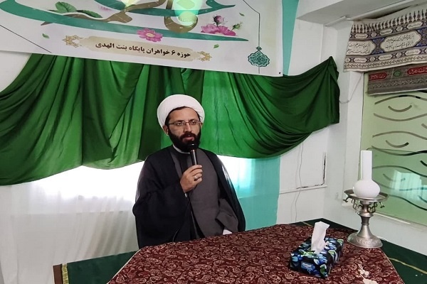 سیاست رسانه‌های غربی فراهم‌آوردن زمینه طلاق در خانواده‌ها است