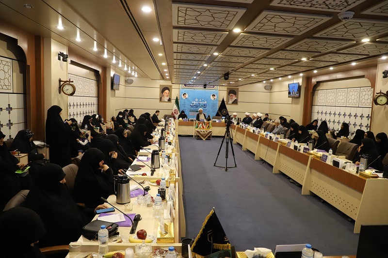 اندیشه‌های امامین انقلاب ظرفیتی تمدنی دارند که باید در جامعه جاری شوند