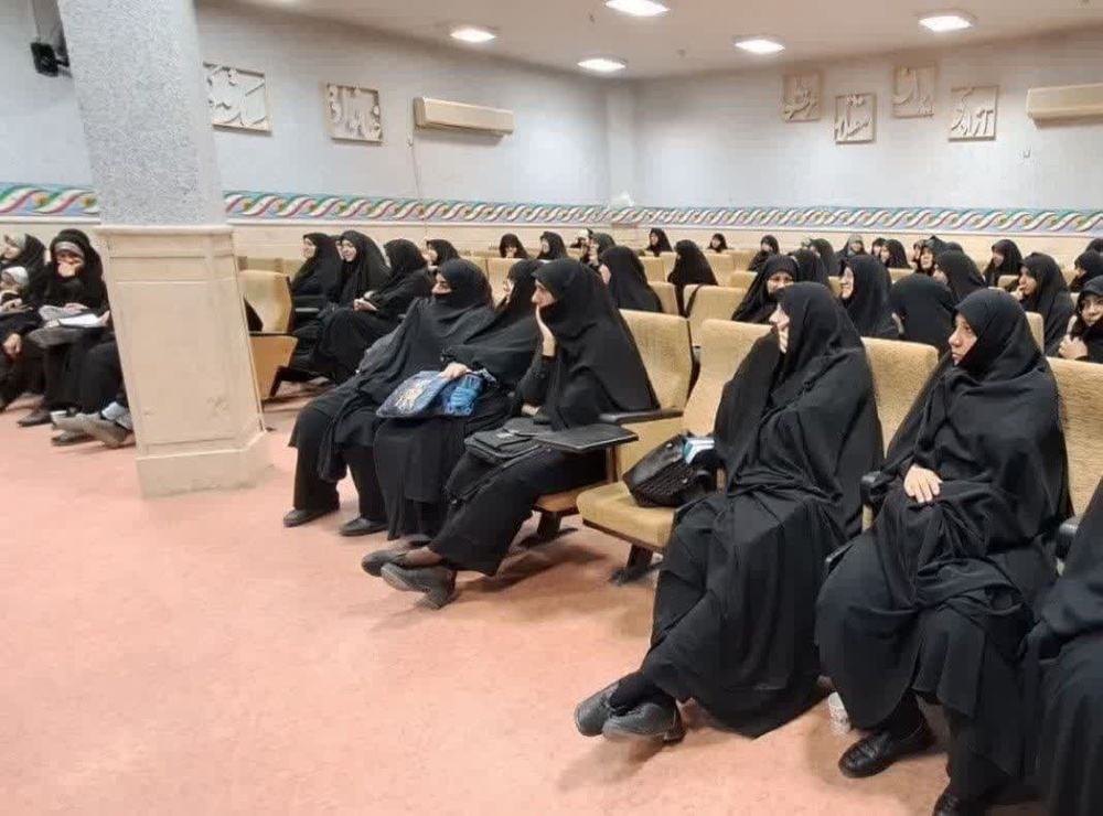 احکام باید متناسب با جنسیت و سن مخاطب ارائه شود