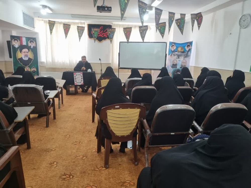 تحلیل ابعاد جنگ اخیر رژیم صهیونیستی در نشست بصیرتی مدرسه علمیه میبد