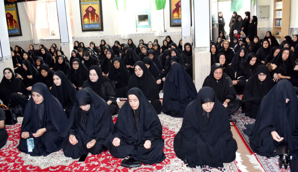 بانوان زینبی پرچم‌داران جهاد تبیین در عصر عاشورا هستند