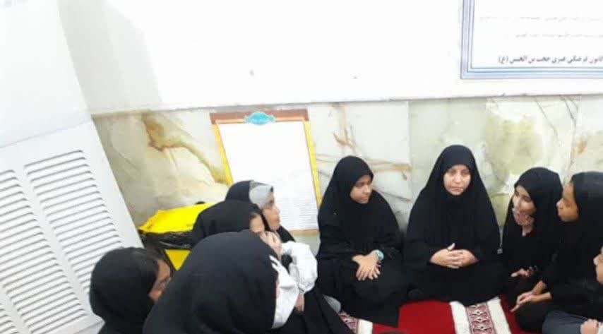 برپایی حلقه نوجوانان عاشورایی در دهه نخست محرم در مسجد جامع قشم 