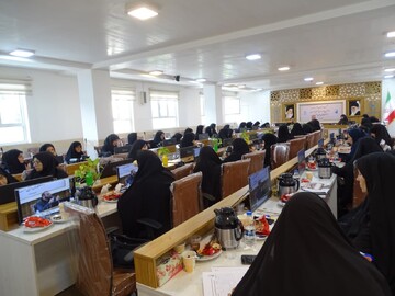 روایت تصویری از گردهمایی مشاوران بانوان و مسئولان بسیج خواهران ادارات استان در حوزه علمیه خواهران استان اصفهان