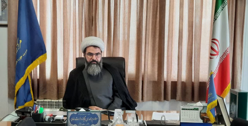 حوزه‌ خواهران به سمت ایجاد شبکه تولید محتوا و علم زنانه در مباحث مهم اجتماعی حرکت کند