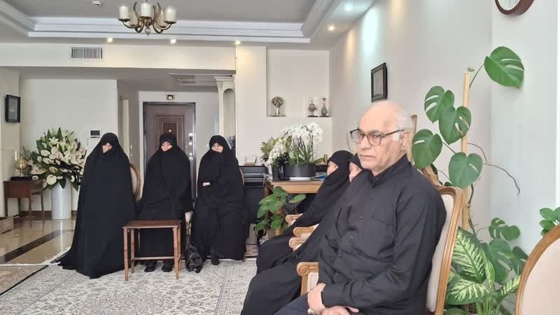 دیدار با خانواده شهدای طلبه جنگ 12 روزه