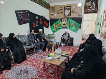 تصاویر/بازدید کادر حوزه علمیه خواهران استان مرکزی از مدرسه علمیه حضرت زینب(س) آستانه