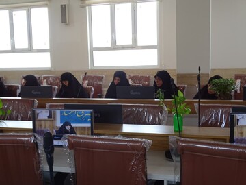 آیین سنگر‌سپاری معاون فرهنگی حوزه علمیه خواهران استان اصفهان