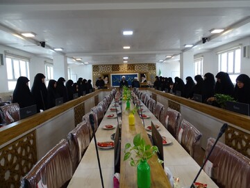 آیین سنگر‌سپاری معاون فرهنگی حوزه علمیه خواهران استان اصفهان