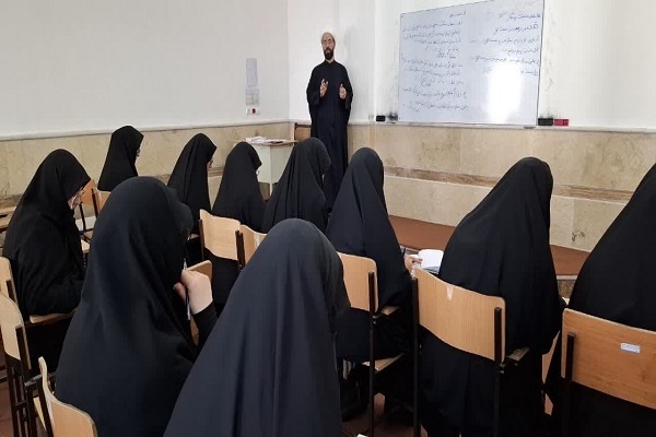 برگزاری دوره تمهیدیه ویژه طلاب خواهر سطح سه و چهار در اردبیل 