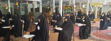 تصاویر/برگزاری آزمون ورودی حوزه‌های علمیه خواهران در مدارس علمیه استان مرکزی