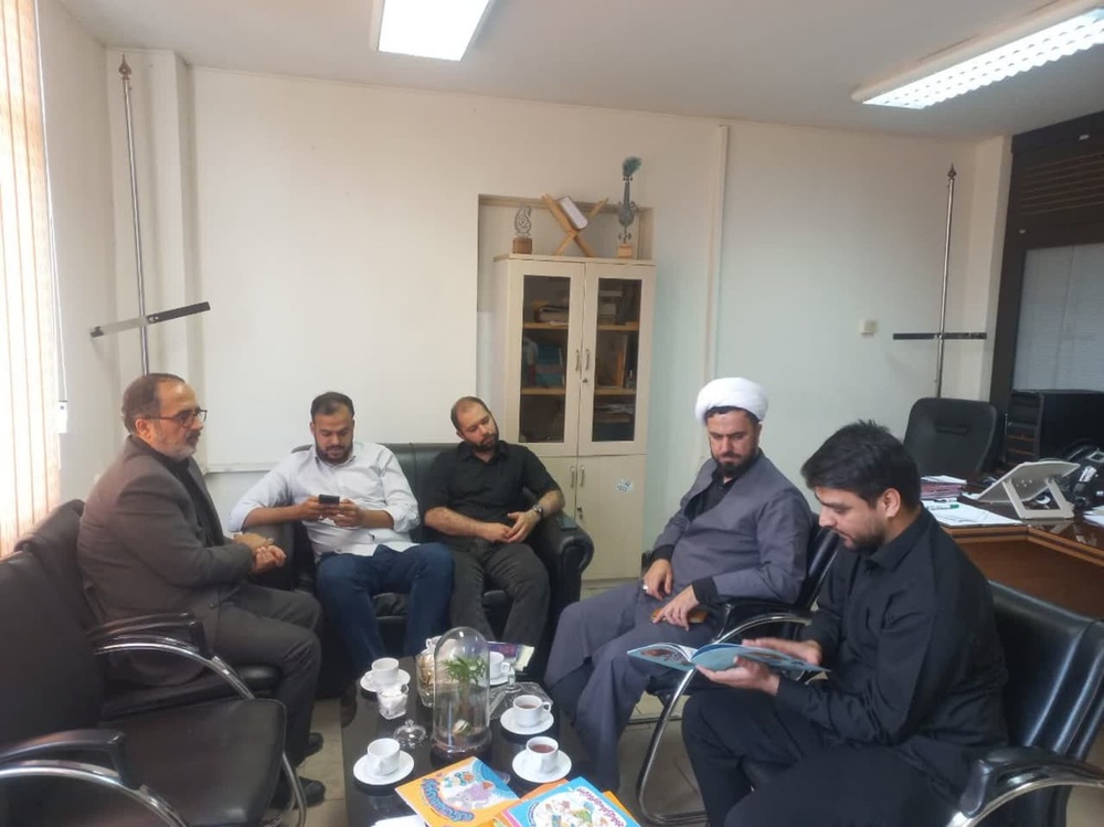 دیدار مدیرعامل مرکز نشر هاجر با معاون فرهنگی شهرداری تهران