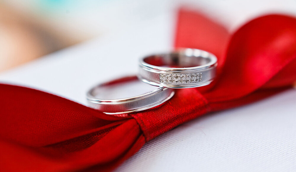 با عینک رنگی نمی‌شود همسر مناسب را دید!