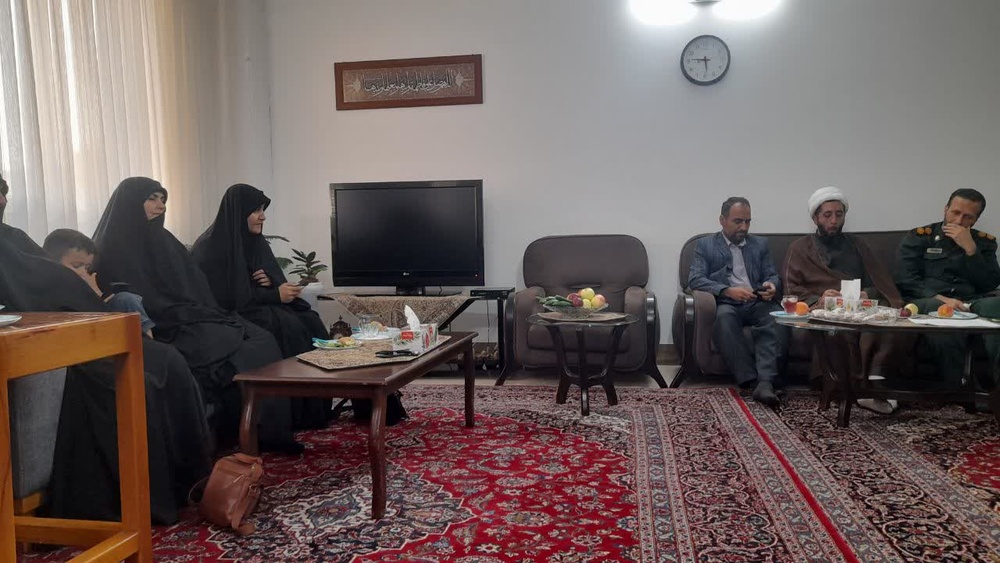 تجلیل از مقام شامخ مادر شهید طلبه «یعقوب‌زاده» در رزمایش خوداتکایی بسیج استان مرکزی