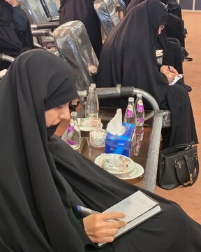 تصاویر/ هم‌اندیشی مدیران مدارس علمیه خواهران یزد با فرمانده سپاه الغدیر